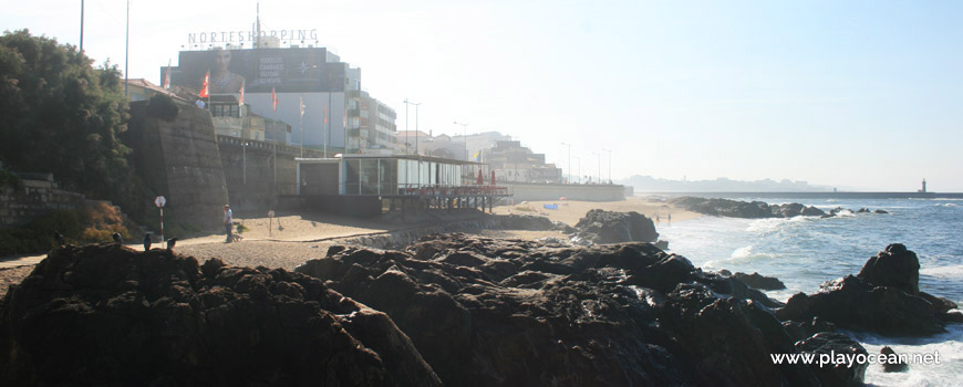 Rocks at Praia dos Ingleses Beach