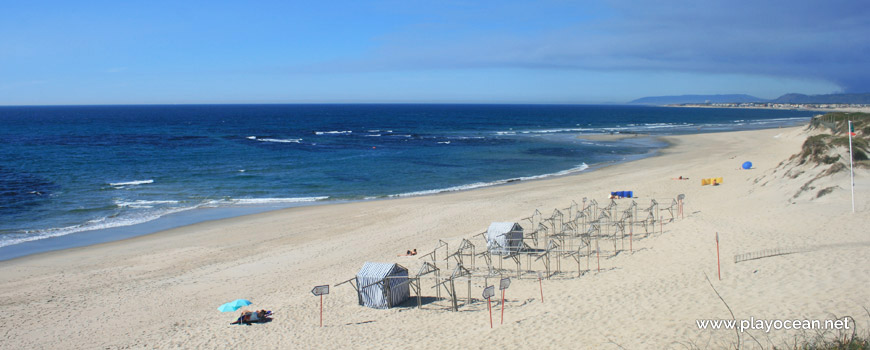 Barracas na Praia da Estela