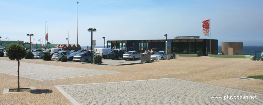 Parking at Praia da Lada II Beach