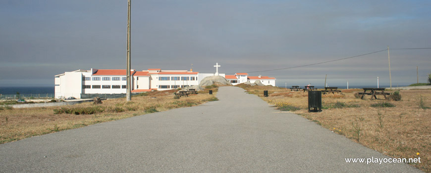 Estrada para a Praia de Santo André