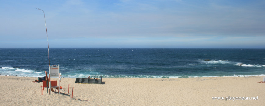 Lifeguard station, Praia Verde Beach