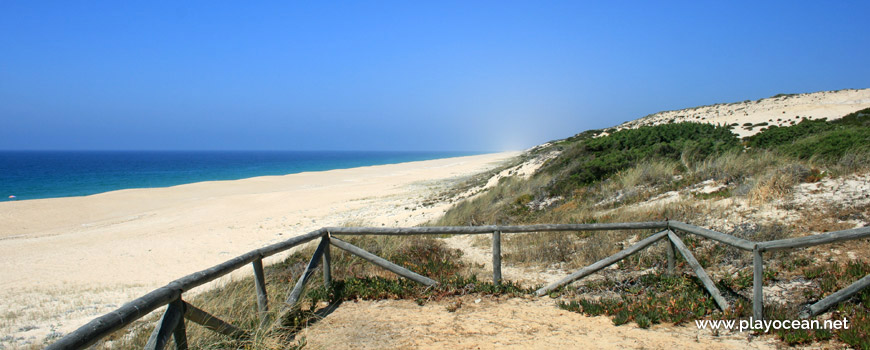 North of Praia da Fonte do Cortiço Beach