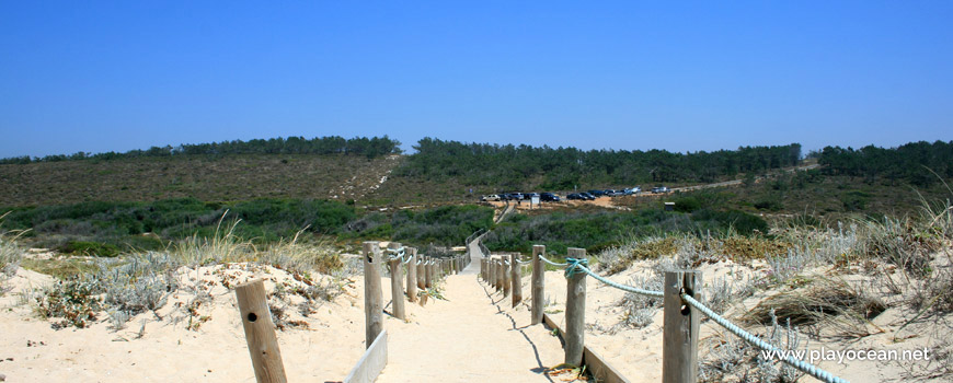 Parking Praia do Monte Velho Beach