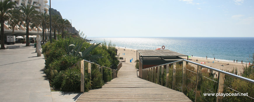 Acesso à Praia da Califórnia