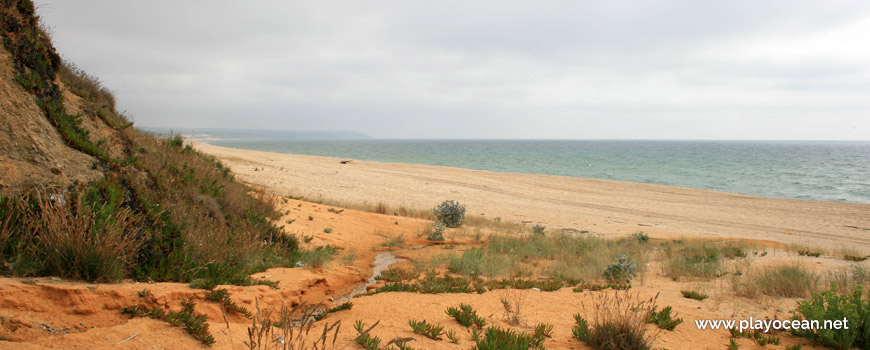 South of Praia do Galherão Beach