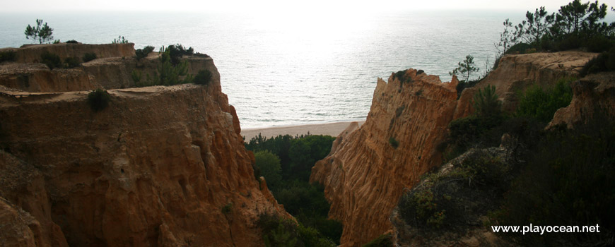 Ravine at Arriba Fóssil da Costa da Caparica