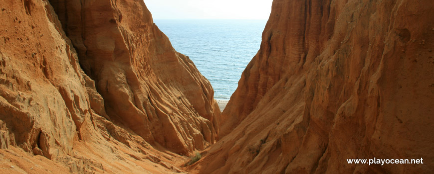 Trail on the ravine, Praia dos Medos de Albufeira Beach