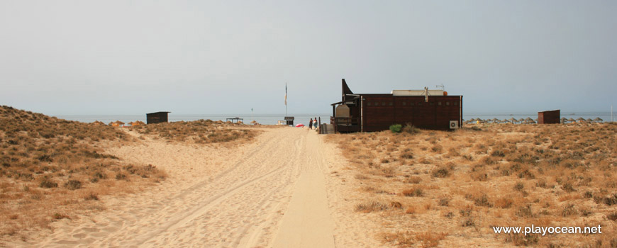 Access to Praia Grande de Pêra (West) Beach