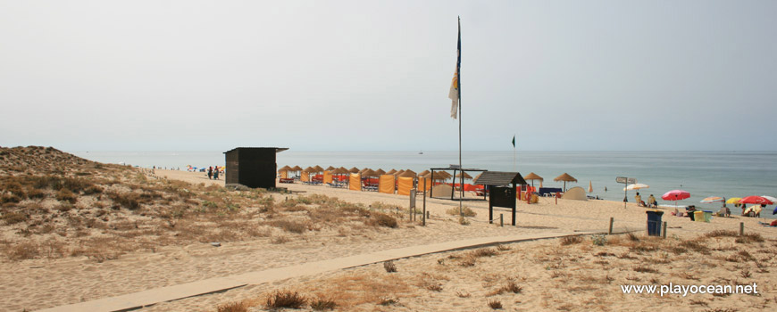 Entrance of Praia Grande de Pêra (West) Beach