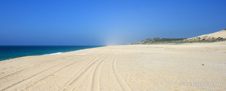 North Praia do Areão Beach