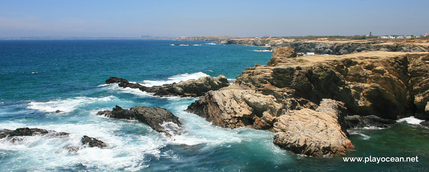 Praia da Gaivota Beach cliff