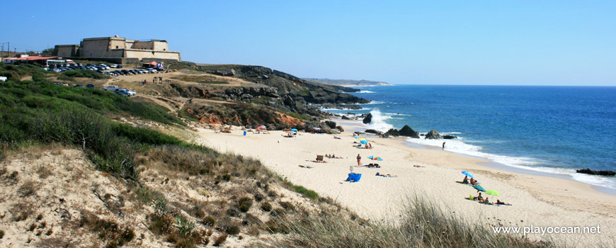 South of Praia da Ilha do Pessegueiro Beach