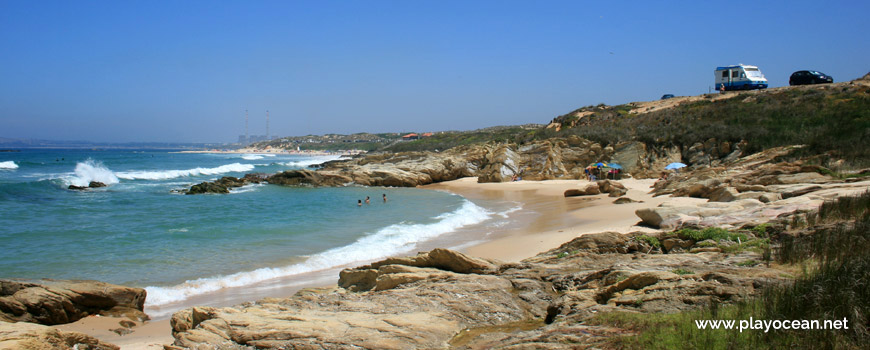 North Praia da Oliveirinha Beach