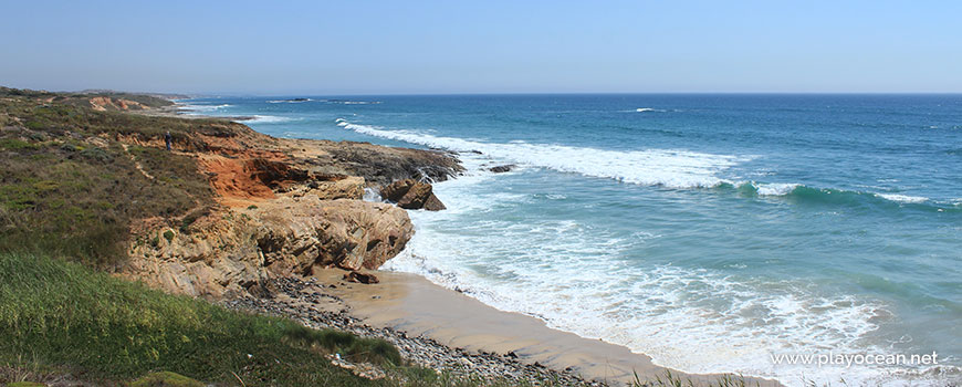 Cliff at Praia da Pelengana Beach