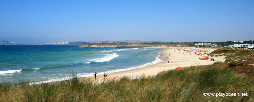 North of Praia de São Torpes Beach