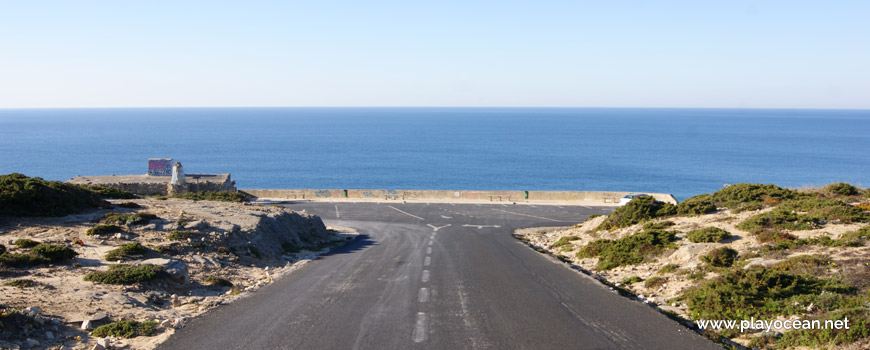 Parking at Praia da Aguda Beach