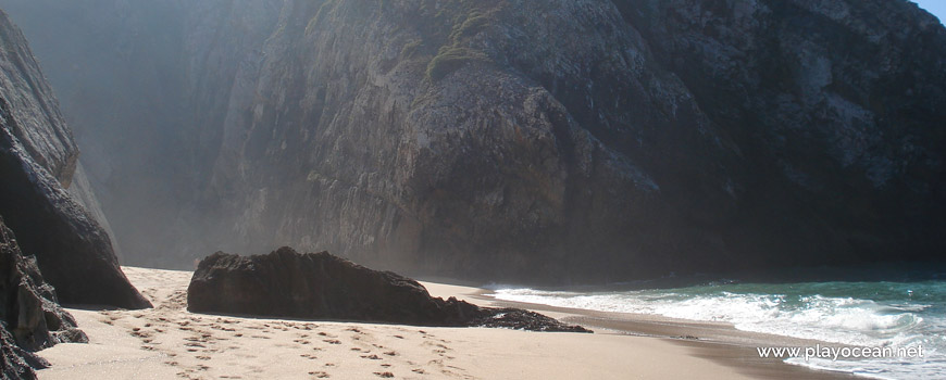 Rocks at Praia do Cavalo Beach