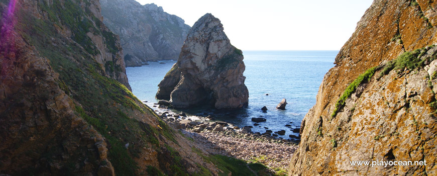 Penedo na Praia do Louriçal