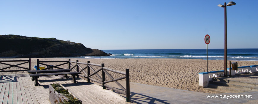Access to Praia das Maçãs Beach