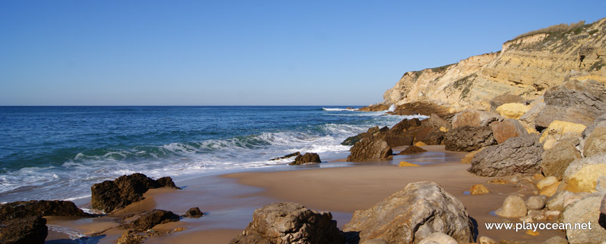 Blocks at Praia Pequena do Rodízio Beach