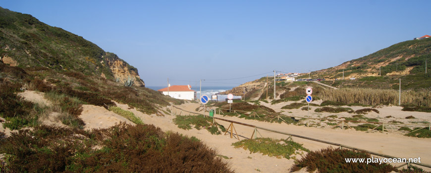 Access to Praia de São Julião Beach