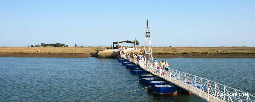 Access bridge to Praia do Barril Beach