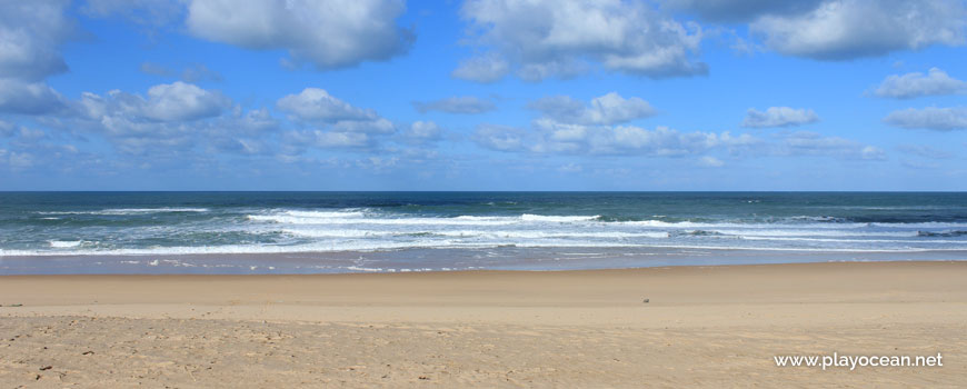 Sea at Praia da Física Beach