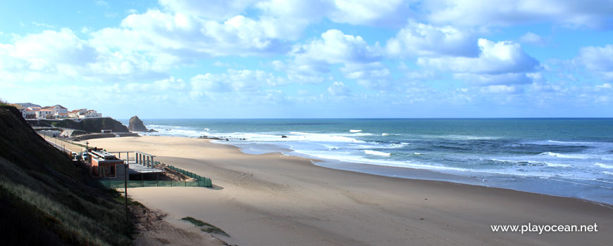 Praia da Física Beach viewed from the cliff