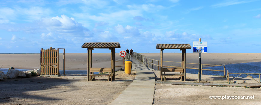 Crossing over the Sizandro River