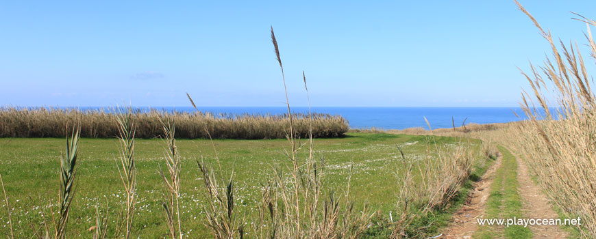 Access to Praia da Horta Beach