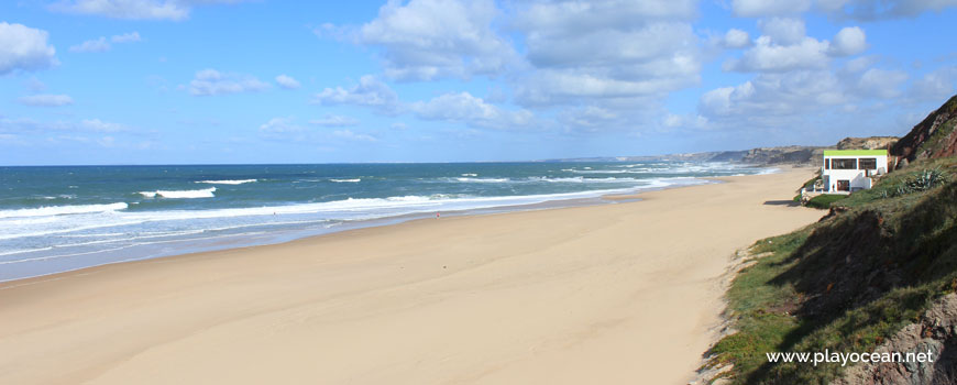 North at Praia do Mirante Beach