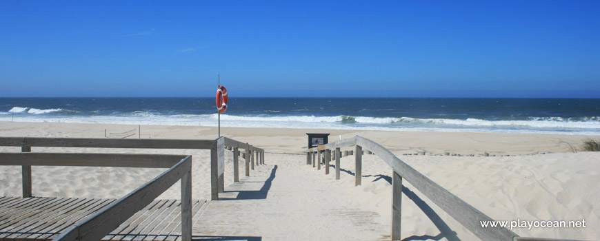 Entrada da Praia do Areão