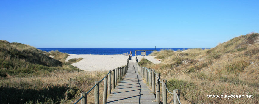 Access to Praia da Amorosa (South) Beach