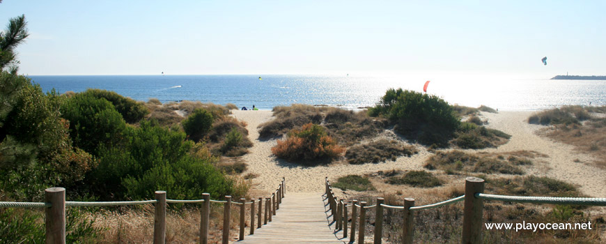 Access to Praia de Luzia Mar Beach