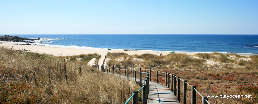 Walkway at Praia de Paçô Beach