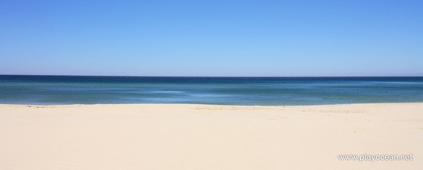 Sea at Praia da Fóia do Carro Beach