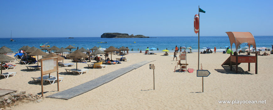 Lifeguard station, Praia do Martinhal Beach
