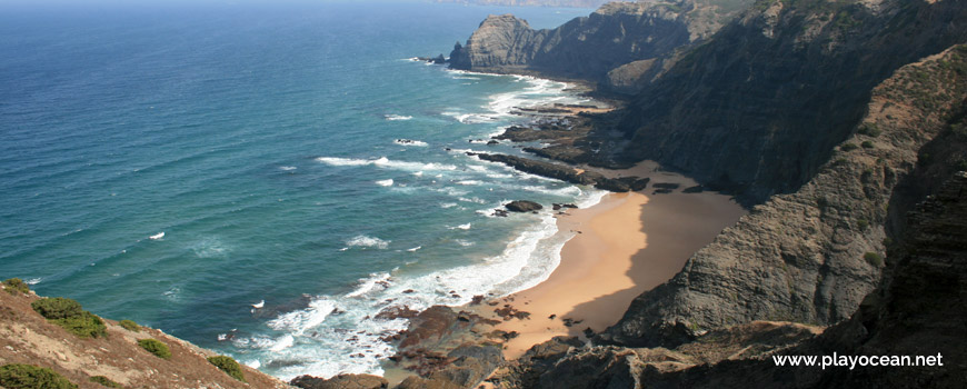 Sea at Praia do Mirouço Beach