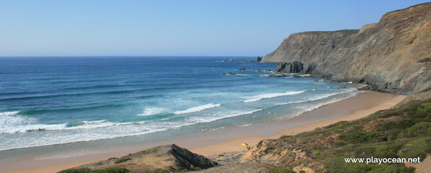 Praia da Ponta Ruiva Beach