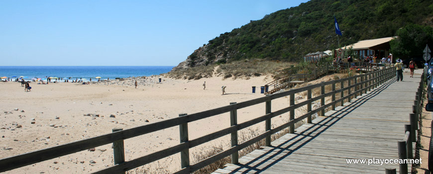 Bar of Praia do Zavial Beach