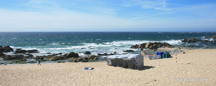 Rochas na Praia Azul