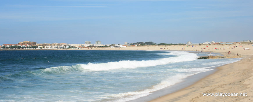 North of Praia da Azurara Beach