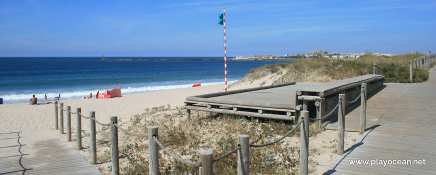 Entrance to Praia da Azurara Beach