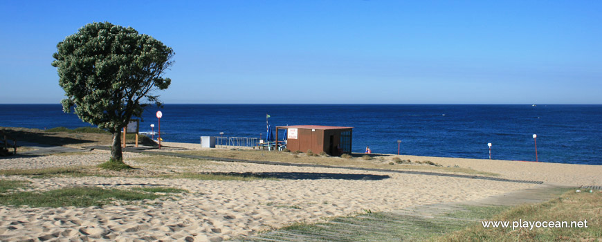 Entrance of Praia de Labruge Beach