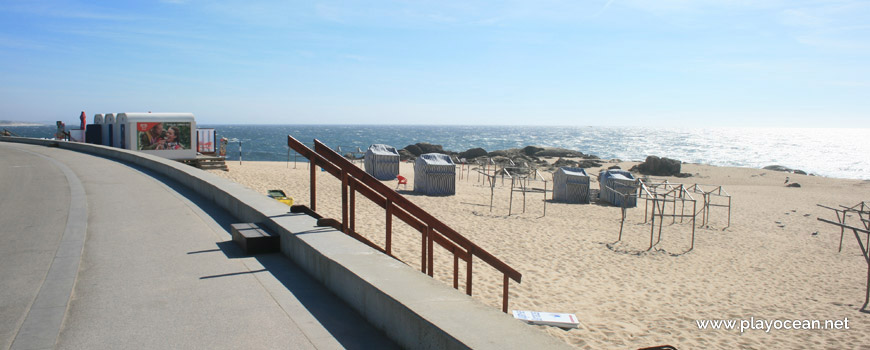 Access to Praia da Ladeira Beach