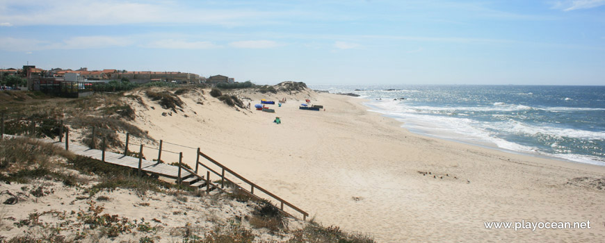South of Praia da Laderça Beach