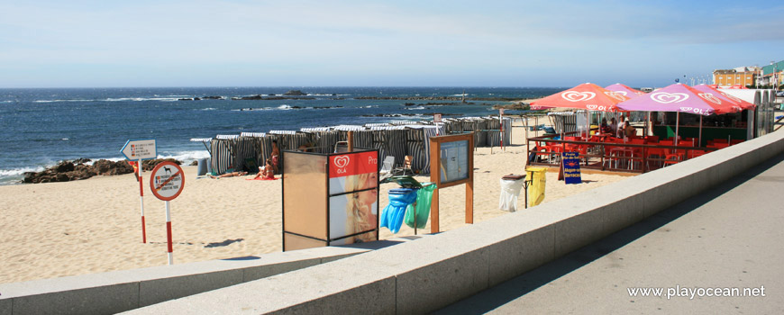 Bar at Praia do Pôr do Sol Beach