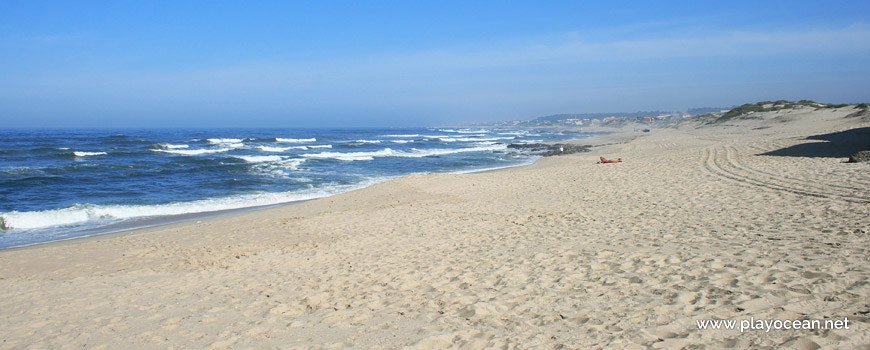 North of Praia de Francelos Beach