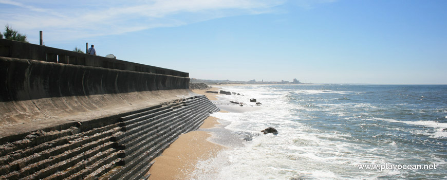 South of Praia da Granja Beach