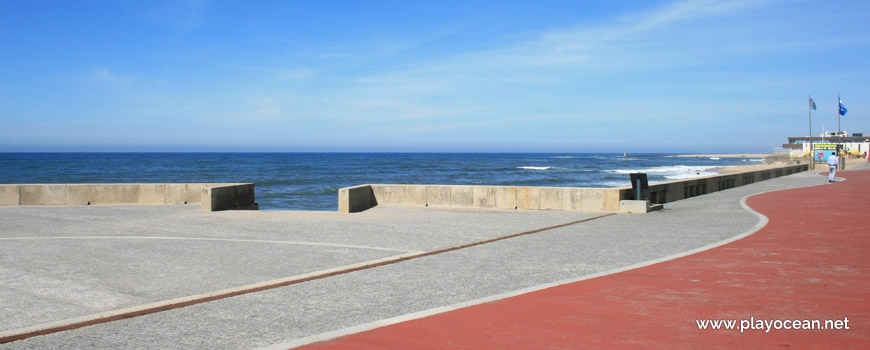 Entrance to Praia da Granja Beach
